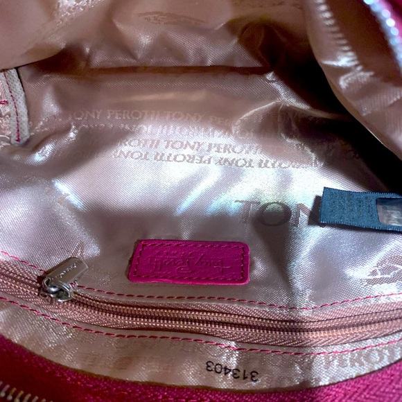 Absolutely stunning 100% buttery soft leather Tonny Perotti brand name cosmetic - Picture 3 of 6